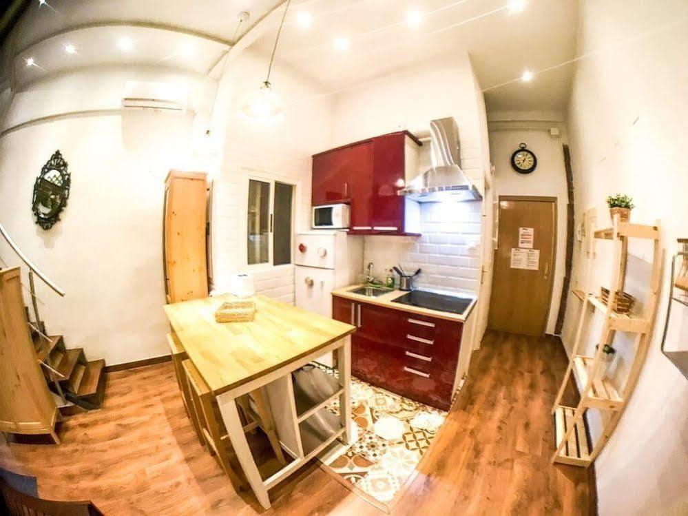 Lollipop Flats City Centre Suite Madrid Exterior photo